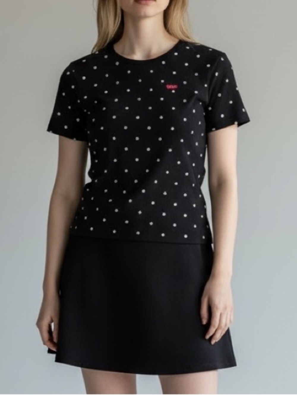 Levi's Women's Stretch Baby Tee Y2K 90s Honey Black Daisy Short Sleeve Shirt
